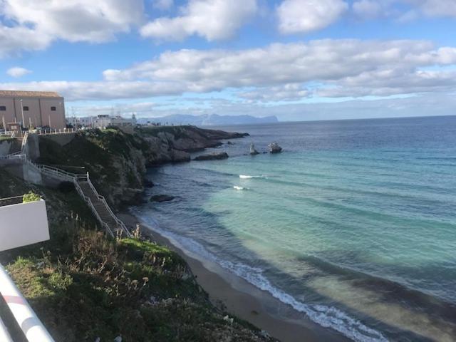 مبيت وإفطار تيراسيني By The Sea المظهر الخارجي الصورة