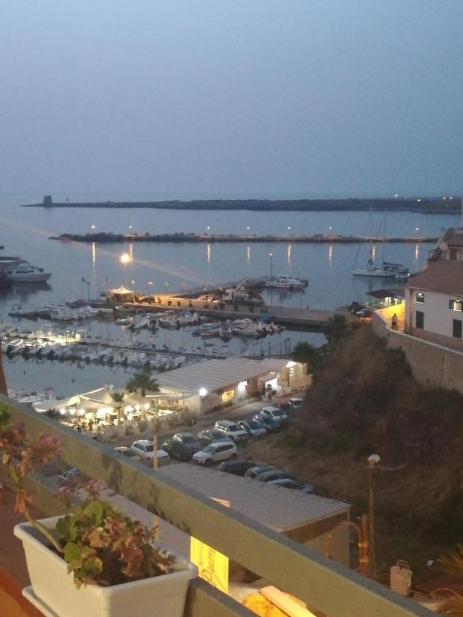مبيت وإفطار تيراسيني By The Sea المظهر الخارجي الصورة